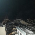 Acoperișul unei locuințe din Țăndărei, în flăcări de la un coș de fum