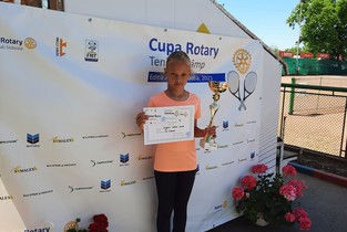 Doi slobozeni au câștigat «Cupa Rotary Tenis Con»