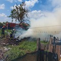 Sudiți: Incendiu la o șiră de paie