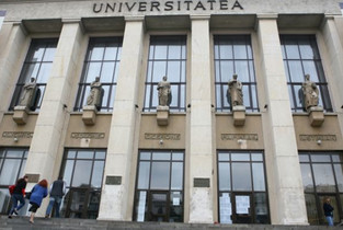 O studentă din Ialomița cere anularea dispoziției prin care a fost exmatriculată