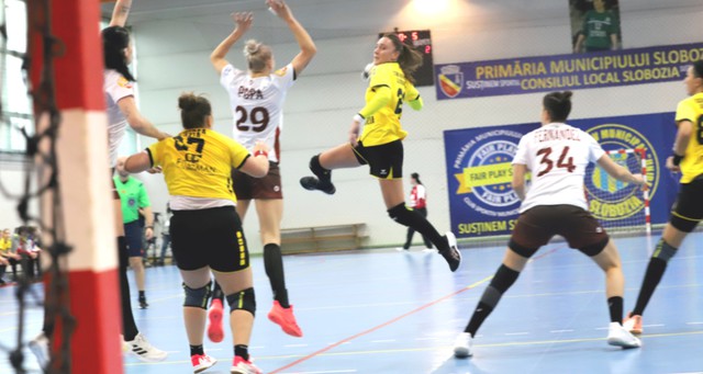 Spectacol cu miros de Liga Florilor