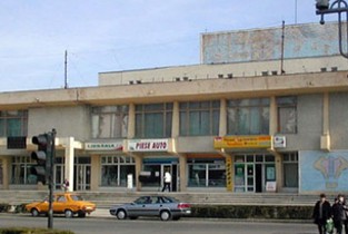 Slobozia: Depozite de murături și vechituri în adăposturile civile