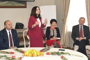 Sprijin instituțional pentru femeile din Ucraina