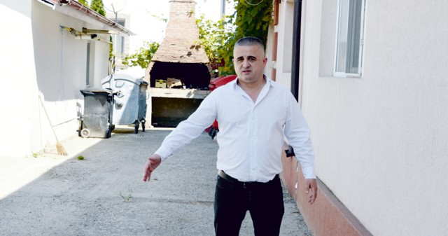 Cu Brusli la gardul care nu există