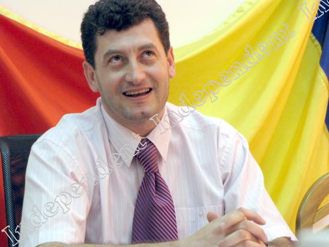 Prefectul Teculescu blochează bugetele administrațiilor locale