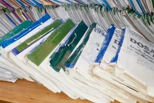 Instanțele din Ialomița amână, la nesfârșit, cauzele aflate pe rol