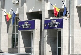 Deponenții CAR Învățământ Slobozia cer Tribunalului Ialomița urgentarea anchetei