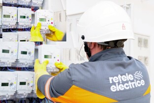 Rețele Electrice România accelerează instalarea contoarelor inteligente: 178.000 de dispozitive noi în 2026 și un grad de acoperire de 67% la finalul anului