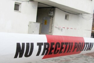 Anchetă penală la Slobozia, după ce un copil de un an a căzut de la etajul 4 și a murit