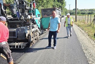 Drumul de legătura dintre «Podul lui Mihăilă» de peste râul Ialomița și DN2A, asfaltat