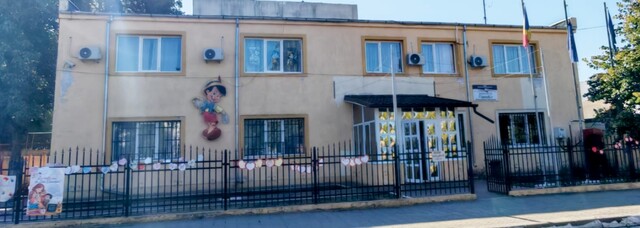 Săli supraaglomerate și toalete insuficiente, la Grădinița «Pinocchio» din Slobozia