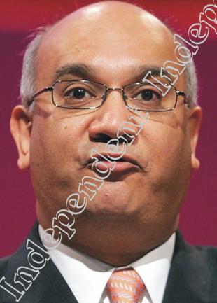 Exclusiv: Parlamentarul britanic Keith Vaz, la Țăndărei