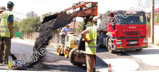 Craterele din Slobozia vor fi astupate cu 2400 tone de asfalt