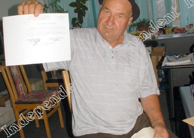 Un bătrân acuză Primăria Slobozia că a consimțit la profanarea unui mormânt
