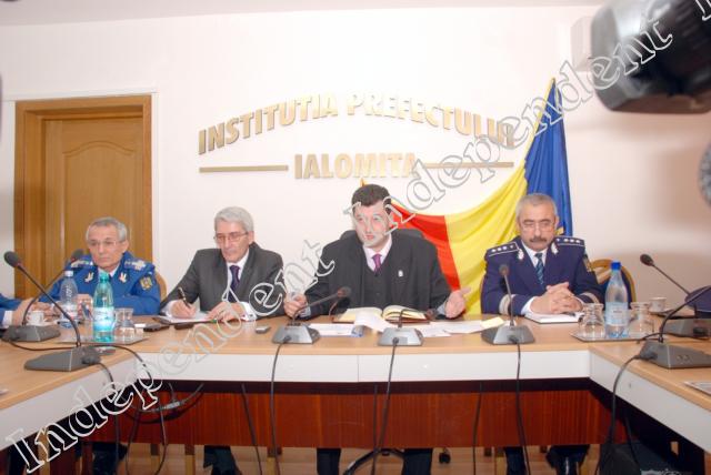 Ialomița: Prefectul Teculescu acuză USL de «instigare la revoltă»