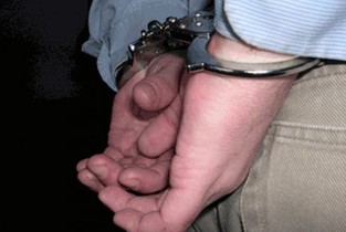 Bucu: Bătrână de 72 ani, batjocorită de un tânăr