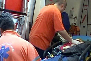 Nenorociți din neglijența părinților: Un copil de un an din Țăndărei a băut diluant, un altul de doi ani din Bucu a înghițit mai multe tablete de aspirină