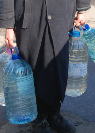 Apă electoral-potabilă de 1 Decembrie!