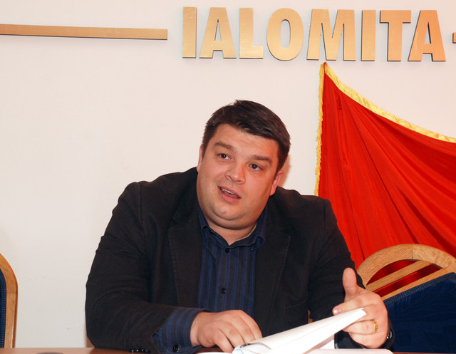 Prefectul Atanasiu este pregătit! Pentru o iarnă la domiciliu...