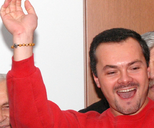 Secretarul general al județului, broker de asigurări pentru mașinile instituției