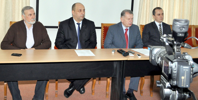 Ciupercă și Martin rămân împreună