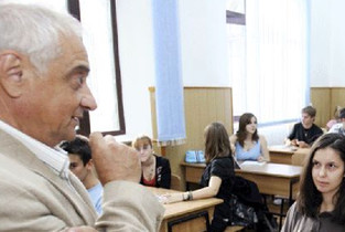 Învățământul ialomițean, pe umerii dascălilor pensionari