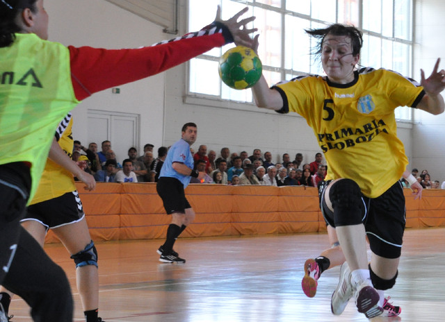 CAMPIOANE INVINCIBILE